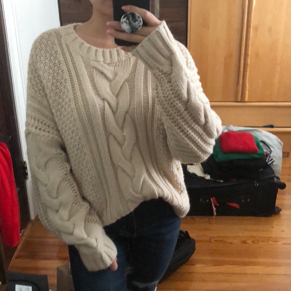 Forever 21 thick cable knit sweater